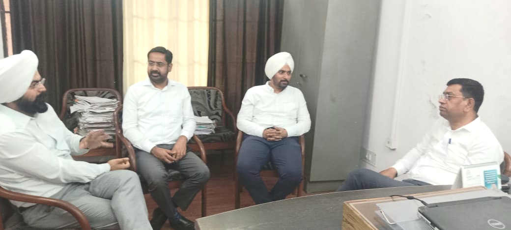 Secretary District Legal Services Authority visited the front office of sub-division Garhshankar